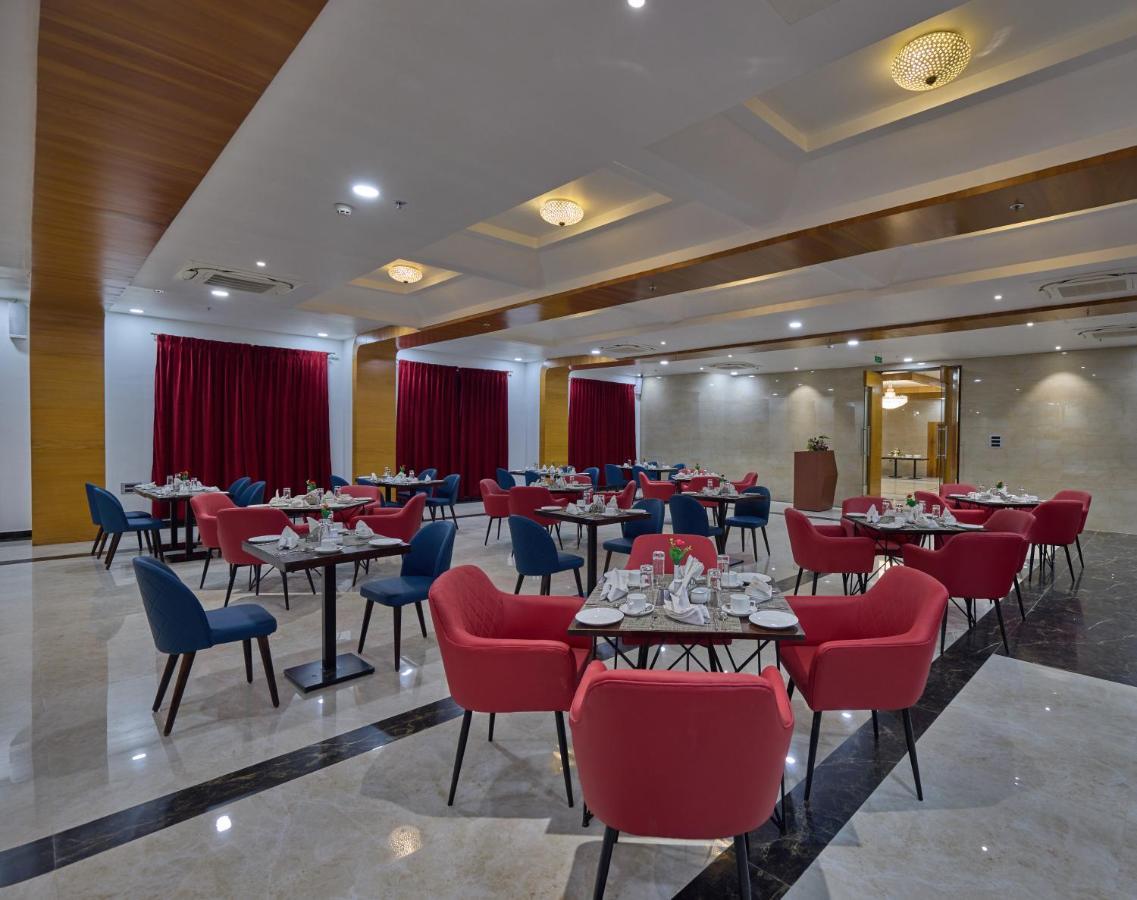 Golden Tulip Tirupati Hotel Exterior foto